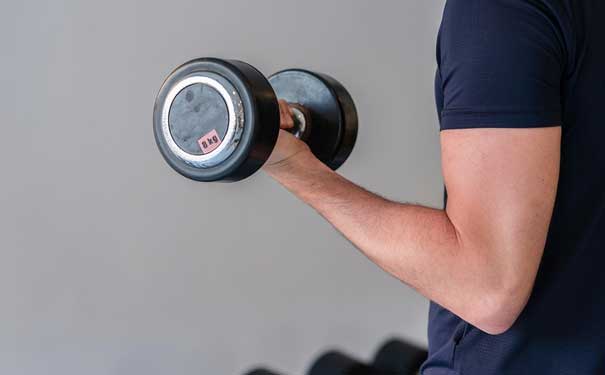 武汉本地哪些机构的健身教练证书健身房认可？