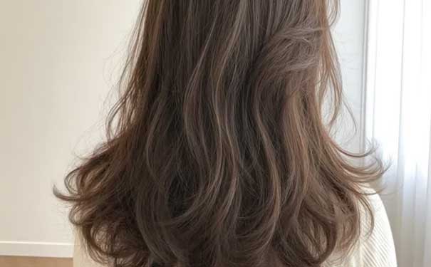 沧州学美发学费一般多少钱一年